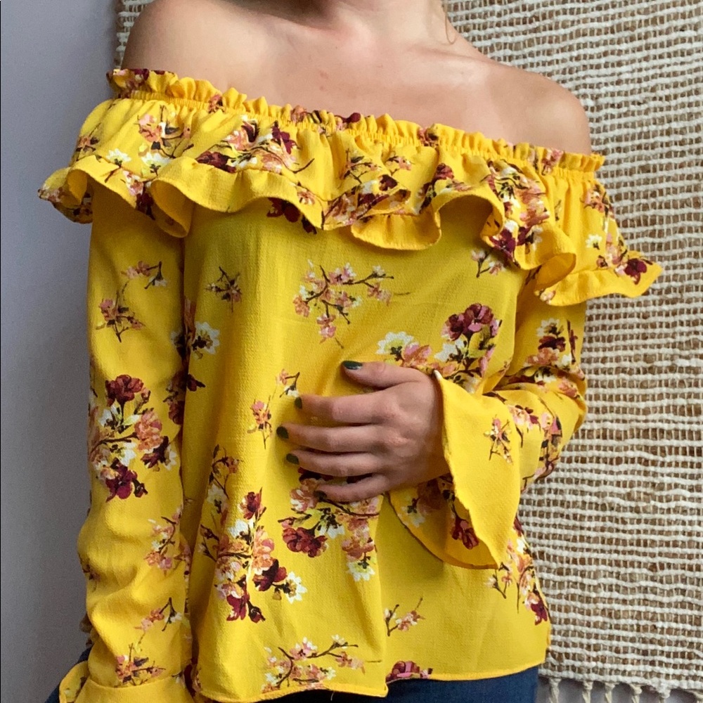 Off the shoulder blouse - Picture 1 of 3